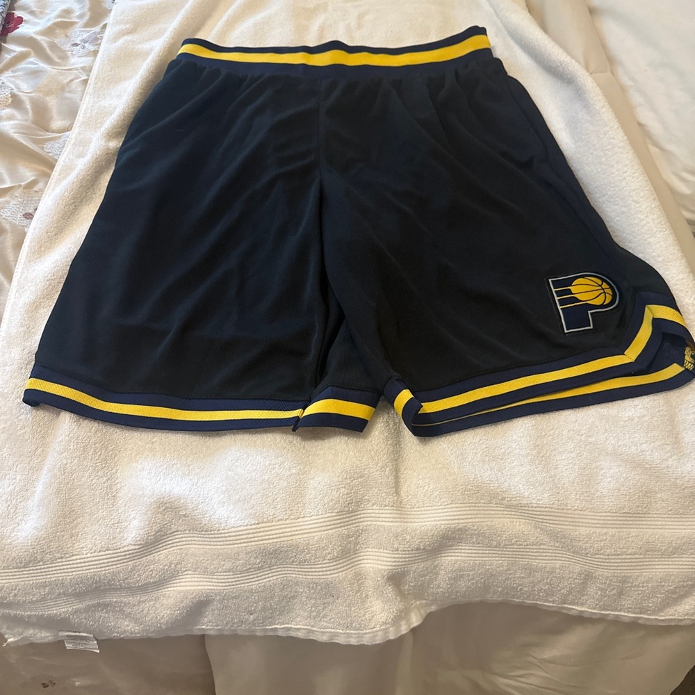 UNK Pacers basketball shorts XL Y2K elastic waist sewn logo blue yellow